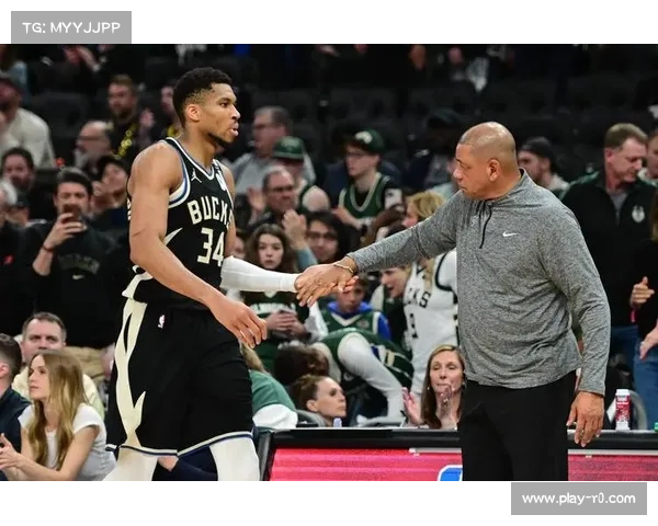 扬尼斯陷交易流言仍砍高分 率雄鹿稳居东部强权